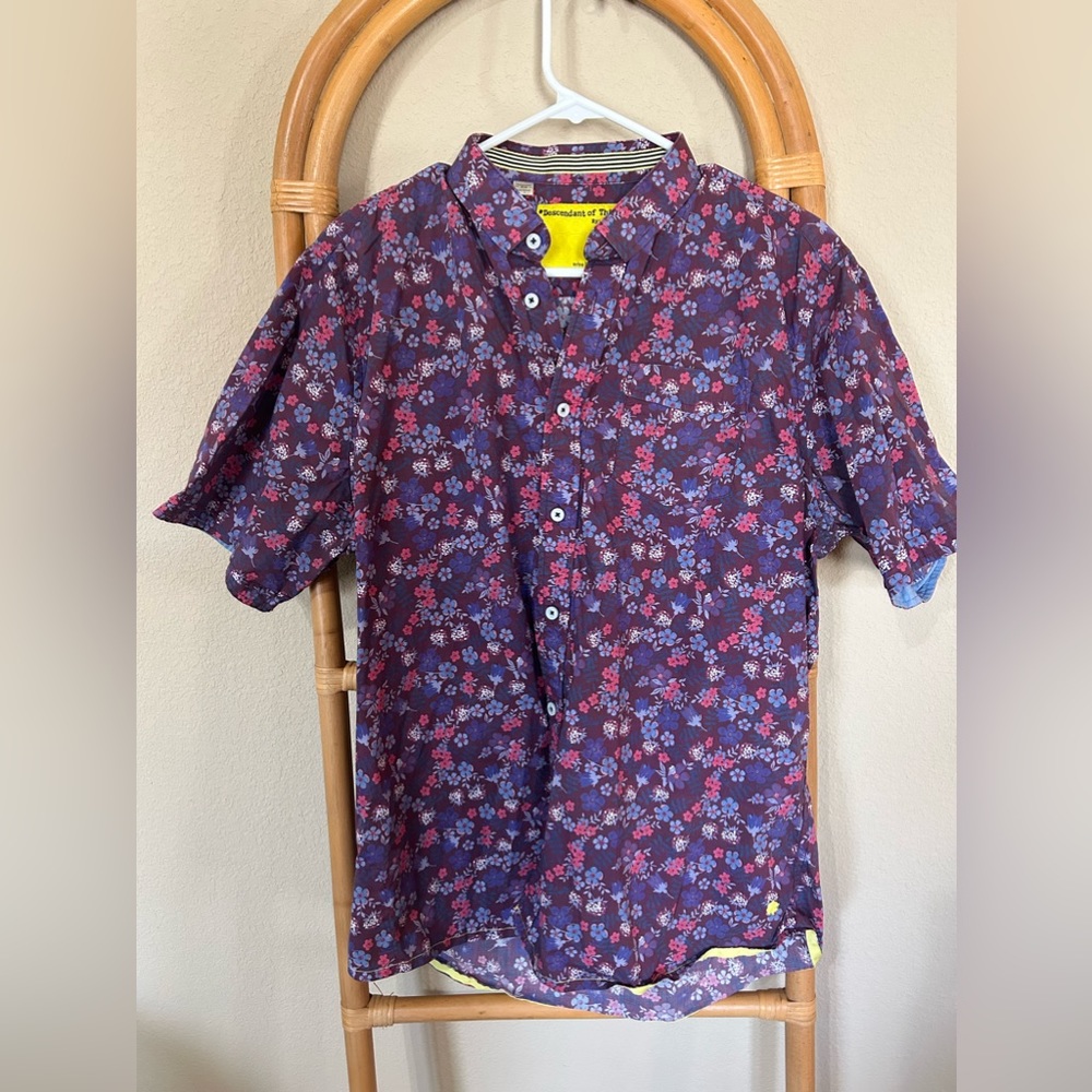 Decendant of thieves button down tshirt